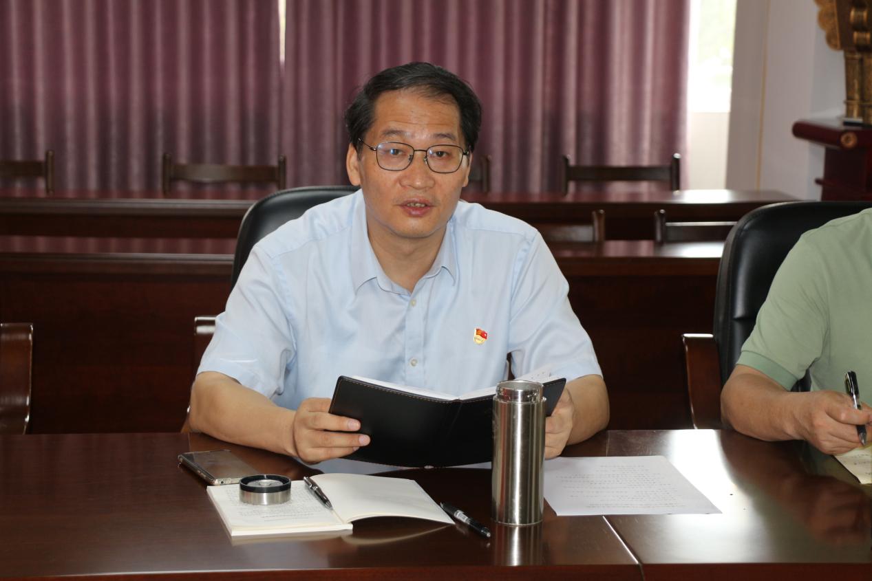 3.学校党委副书记、纪委书记、副校长农安航分享读书心得体会