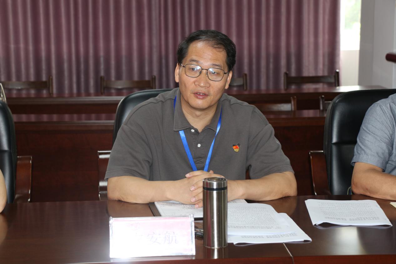 4.学校党委副书记、纪委书记、副校长农安航发言