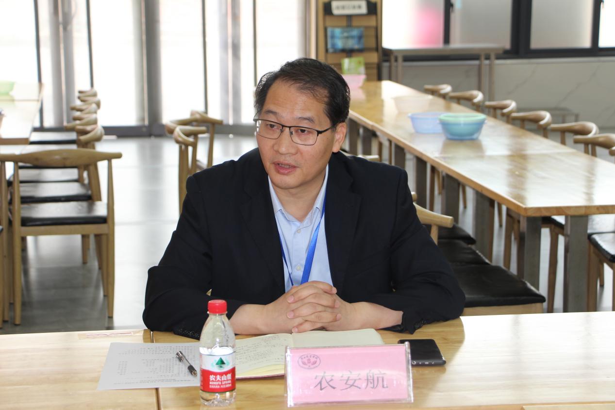 3.学校党委副书记、纪委书记、副校长农安航发言