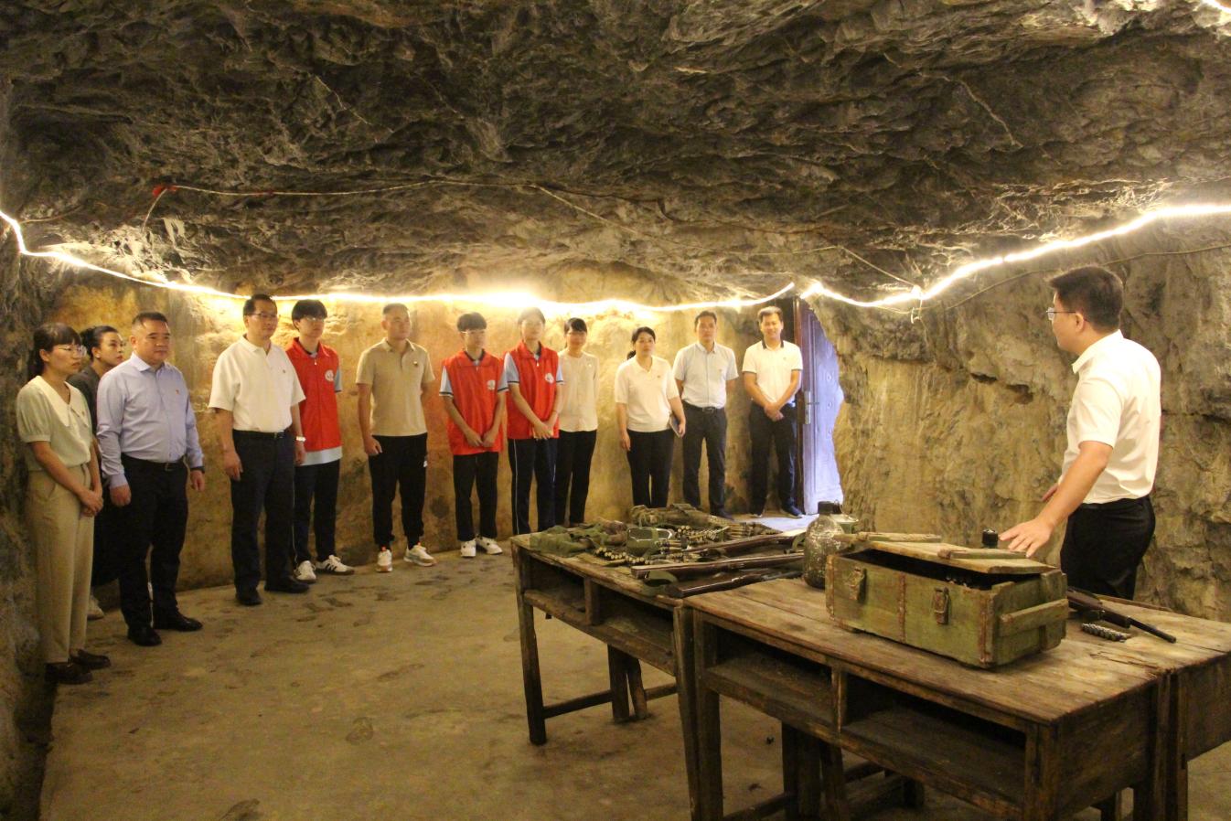 11.参观念典村爱国主义教育基地