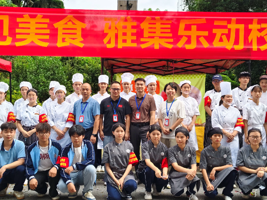 2.学生工作组与校领导、系部领导合影