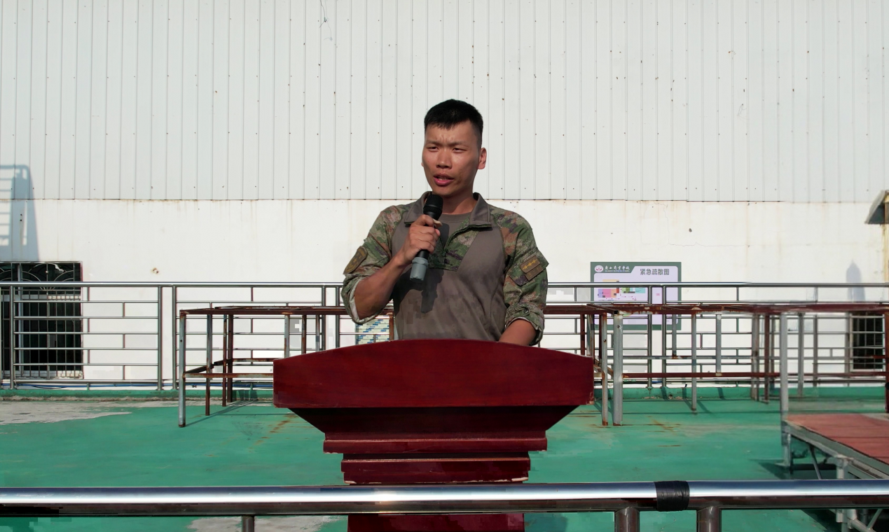 2.驻柳某部队上尉讲话