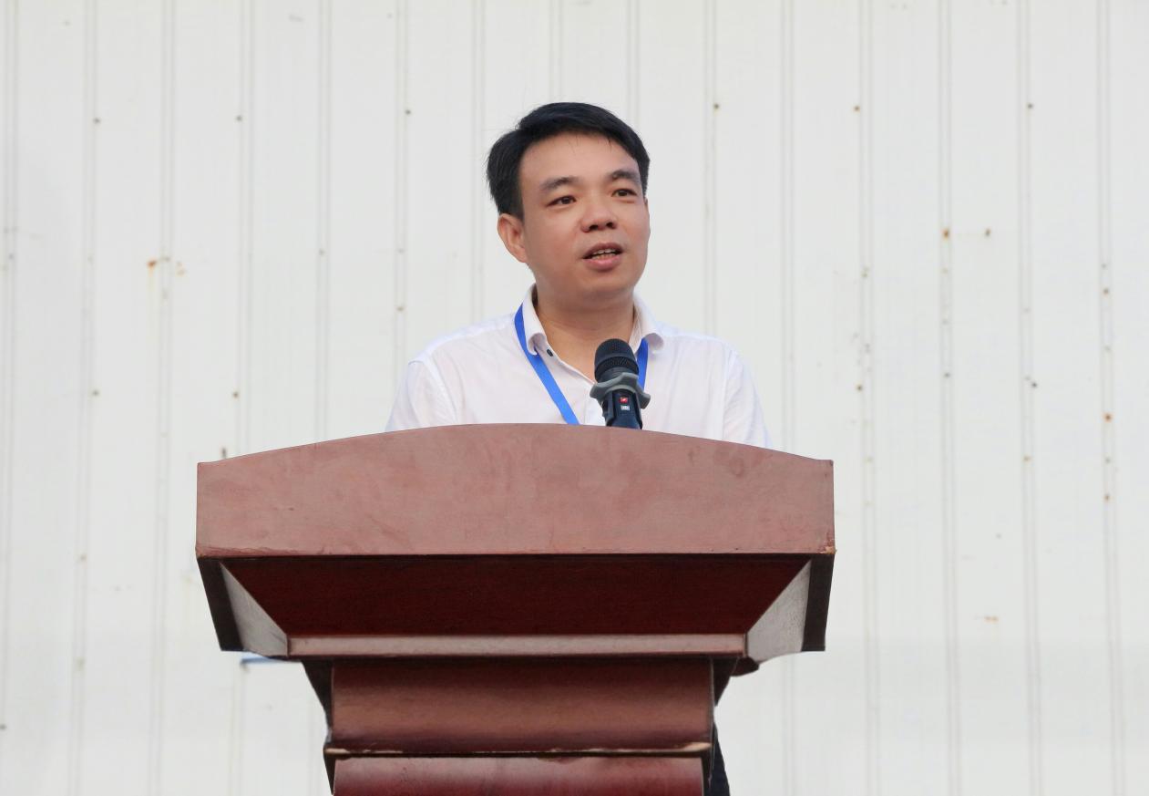 2.学校党委书记、校长刘学文作开学第一课讲话