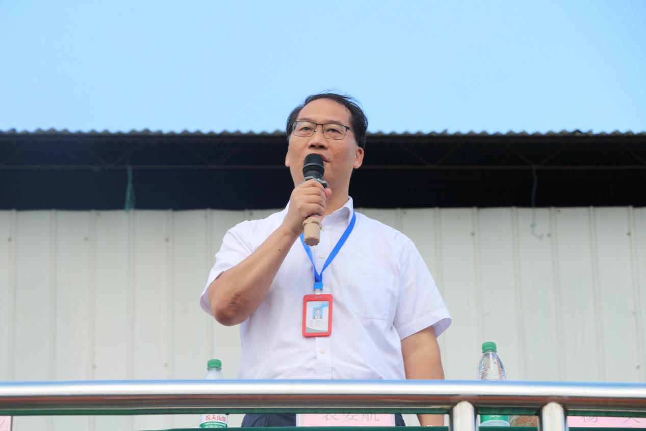 3.学校党委副书记、纪委书记、副校长农安航宣布结训